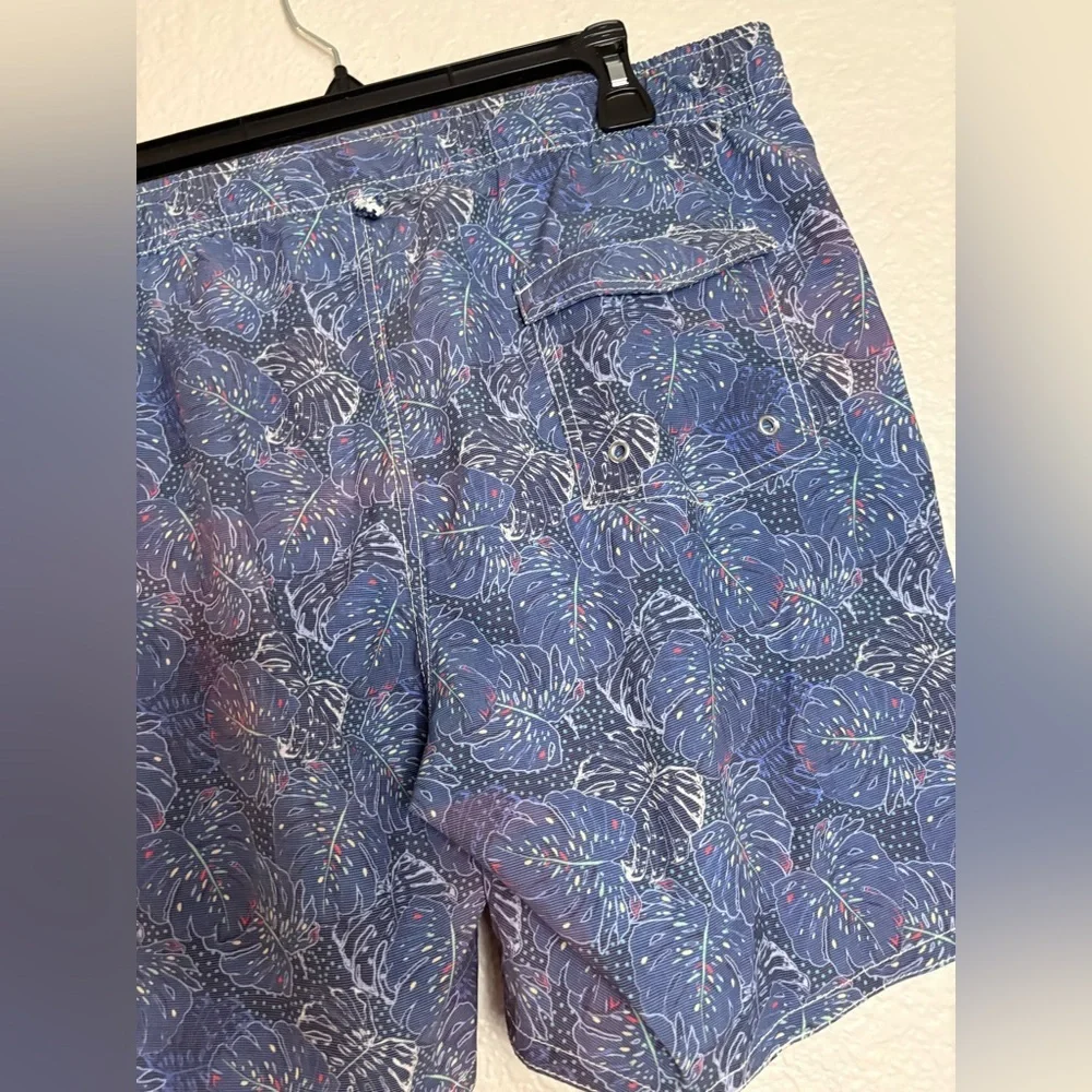 Johnnie O Swim Trunks Mens Size Small Beach Lined Blue Leaf Print Swim